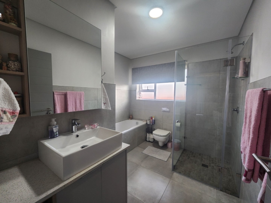 3 Bedroom Property for Sale in Dormehls Drift Western Cape